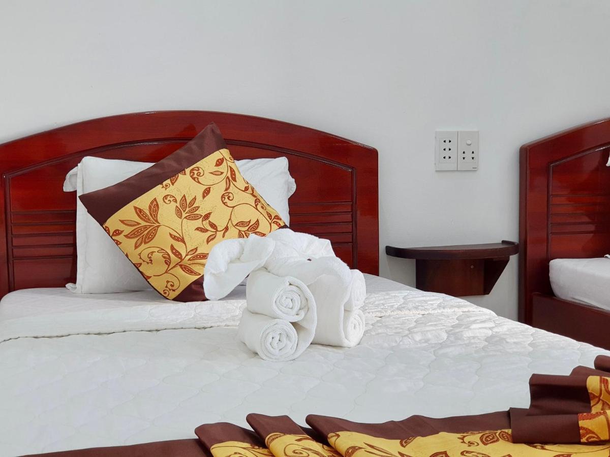 Khách sạn Thái Bình Chi Khu Co Ong Esterno foto